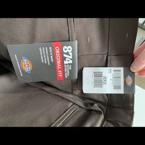 Mens Dickies 874 original fit brown. BRAND NEW.